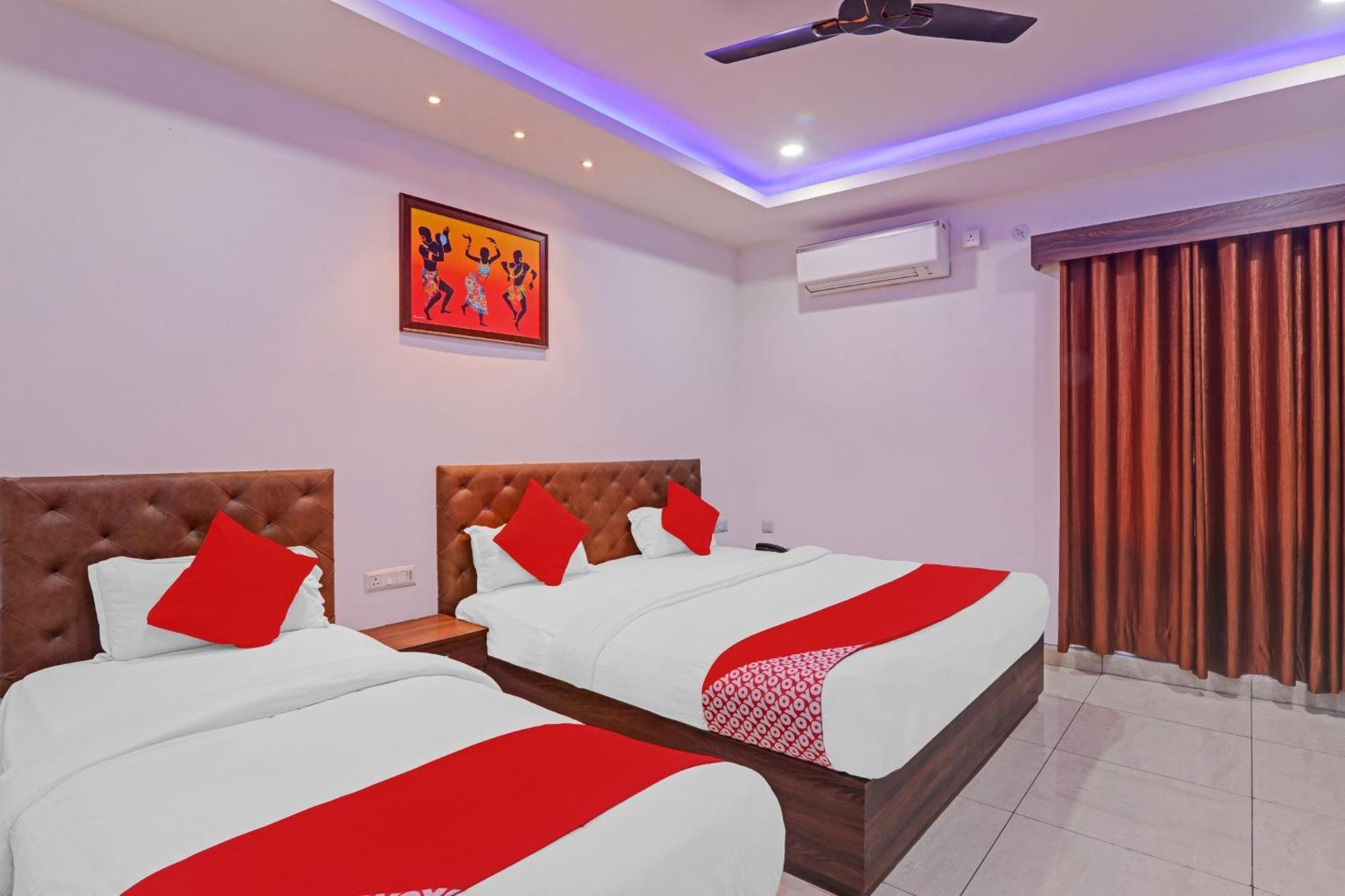 Super Hotel O Satya Shiv Inn Banthra Sikandarpur Exterior photo