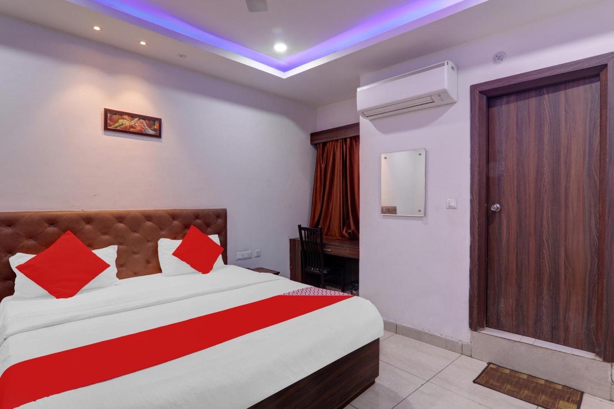 Super Hotel O Satya Shiv Inn Banthra Sikandarpur Exterior photo
